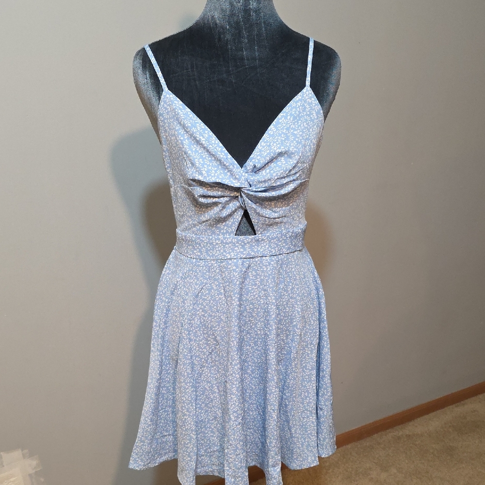 Floerns‎ Blue Floral Mini Dress | Twist Front Cutout | Spaghetti Strap | Size M